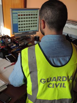 Detenido en A Estrada por pornografía.