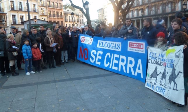 Trabajadores de Elcogás cantando villancicos en Toledo