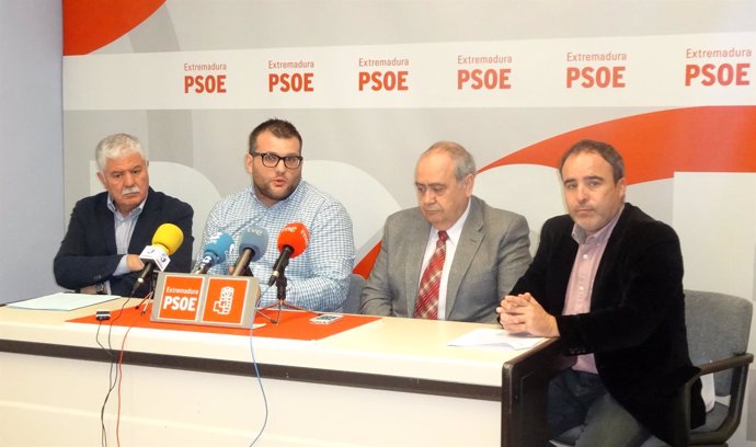 Rueda de prensa del PSOE en Cáceres