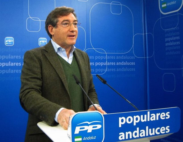 Rafael Carmona, hoy ante los medios