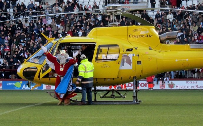 Los Reyes Magos Llegan A Logroño En Helicóptero Melchor Gaspar Baltasar