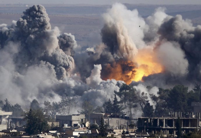 Bombardeo de EEUU en Kobani contre el Estado Islámico