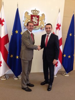 SANTIAGO VIVANCO CON PRIMER MINISTRO GEORGIA.Jpg