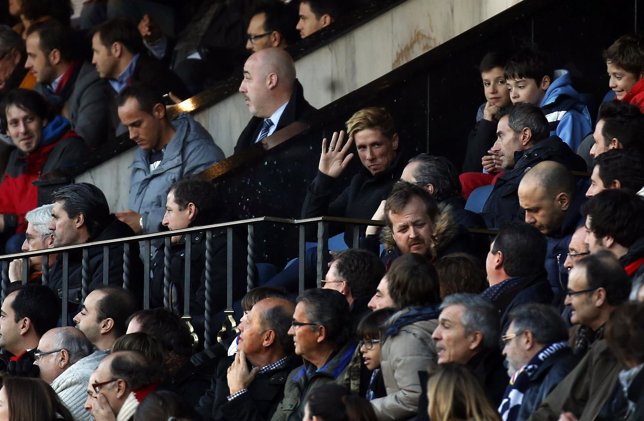 Fernando Torres en la grada del Vicente Calderón