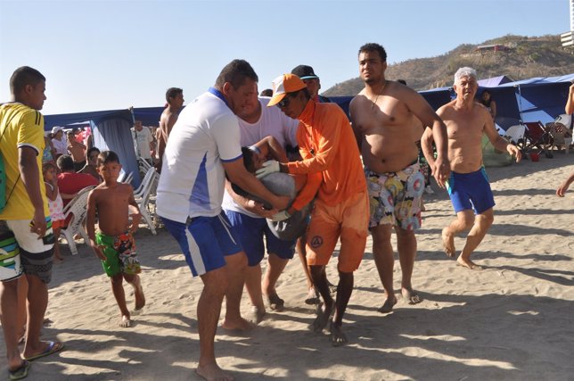 Turistas heridos en una playa de Colombia