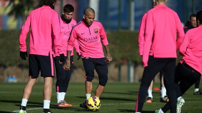 Dani Alves entrenamiento Barcelona