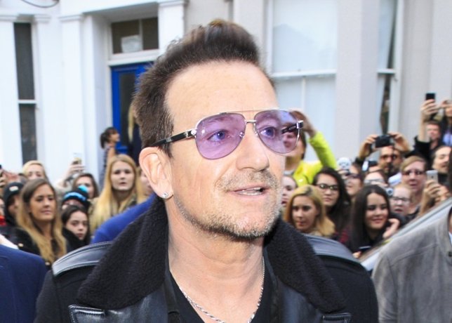 Bono teme no poder volver a tocar la guitarra
