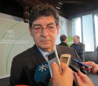 Valderas: Andalucía lidera creación de empleo en diciembre y se acerca al objetivo de bajar del millón de parados