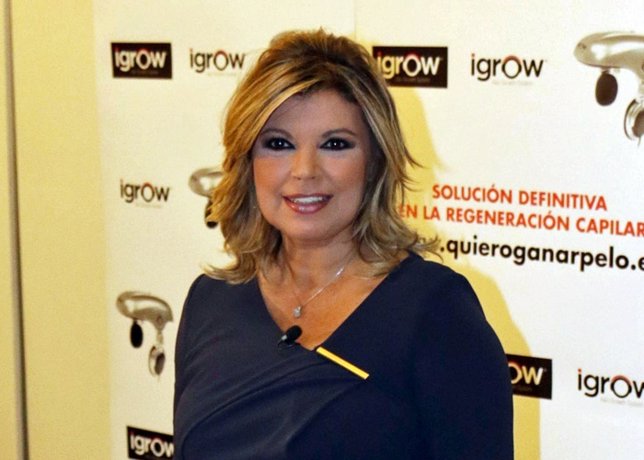 Terelu, toda una 'reina maga' con los hijos de su novio, José Valenciano