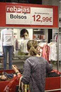 Los andaluces gastarán 74 euros de media en las rebajas de invierno