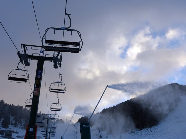 Estación de esquí Masella, nieve, telesilla (temporada 2013-2014)