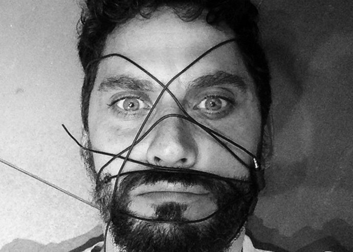 Paco León a lo Madonna: Me lié con los auriculares 