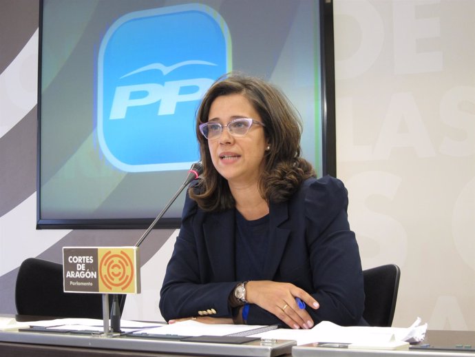 La diputada del grupo parlamentario del PP,  Marián Orós.