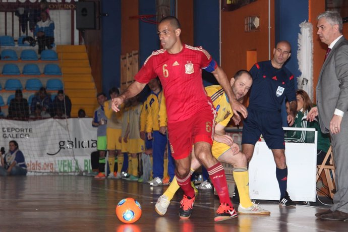 España golea a Ucrania en fútbol sala