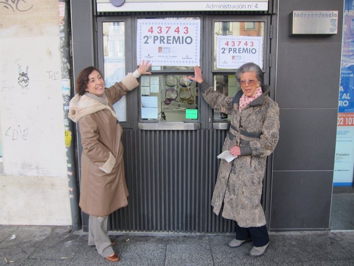 La Administración número 4 de Zaragoza reparte parte del segundo premio del Niño