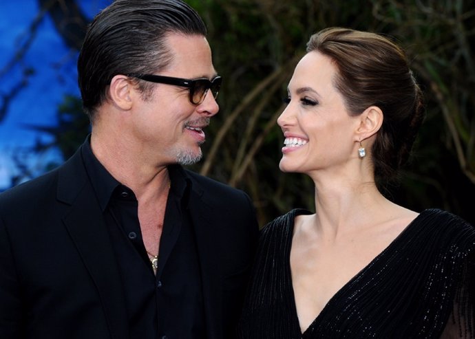  Brad Pitt And Angelina Jolie Attend A Private Recepti