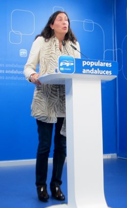 Dolores López Gabarro en rueda de prensa en el PP-A
