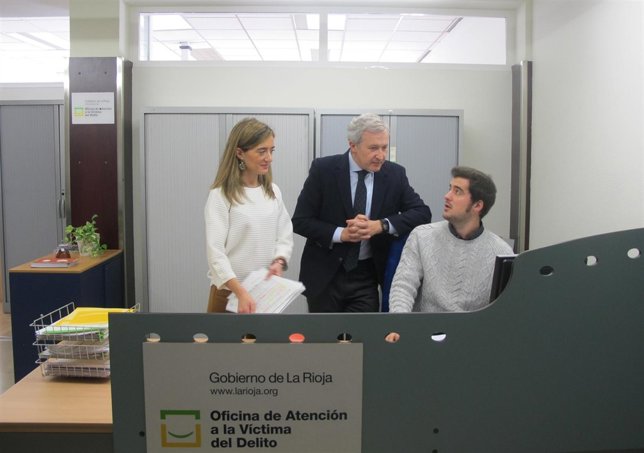 Del Río en la Oficina de la Víctima