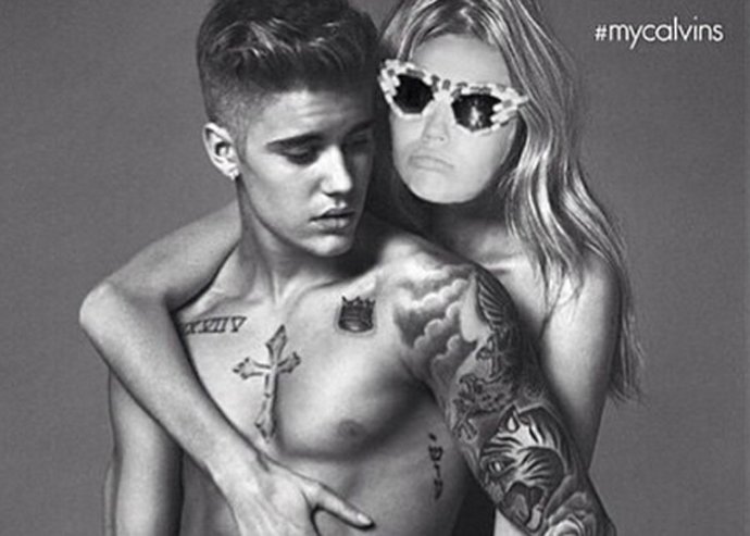 Miley Cyrus se burla de Justin Bieber y su campaña para Calvin Klein