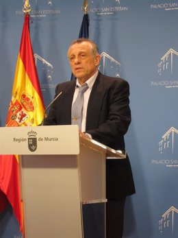 El presidente autonómico de Cruz Roja Española en la Región, Aurelio Luna