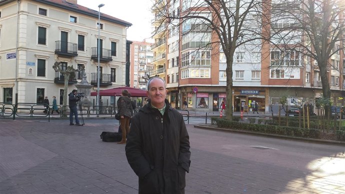 Alfonso García, en la plaza de la Anteiglesia