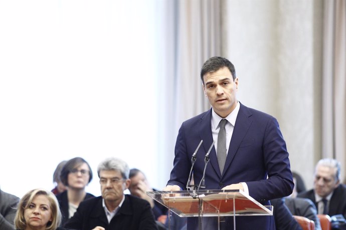 Pedro Sánchez preside la reunión del grupo del PSOE en el Congreso