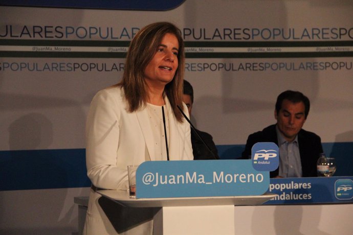 La ministra de Empleo, Fátima Báñez, en Huelva.