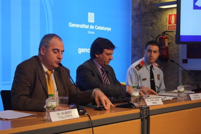 Dtor.SCT, J.J.Isern, jefe Mossos de tráfico Girona, P.Castejón, y A.Ballesta