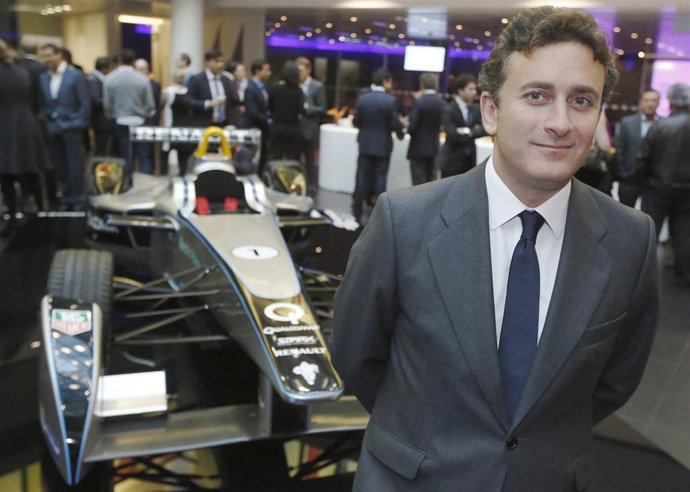 ALEJANDRO AGAG 