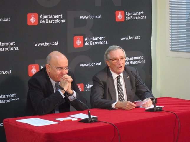 El conseller de Salud Boi Ruiz y el alcalde de Barcelona Xavier Trias
