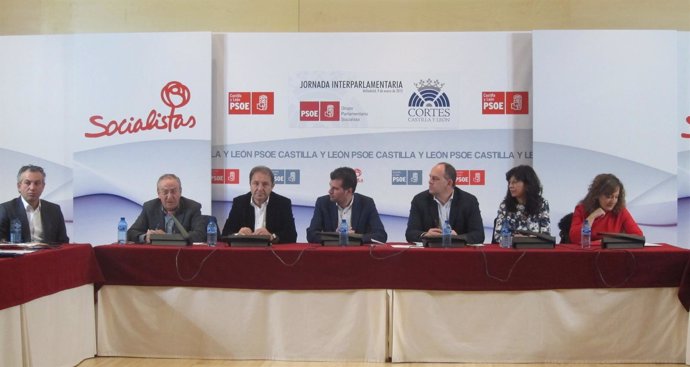 Reunión de la interparlamentaria del PSOE