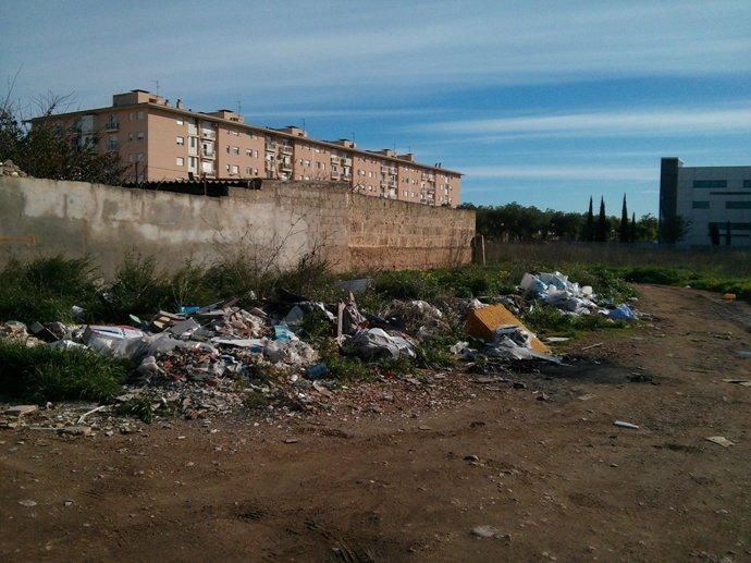 Vertedero ilegal en Son Cladera