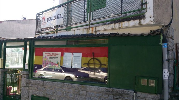 Sede IU pintadas nazis