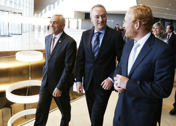 Fabra en el cóctel de bienvenida del Año Nuevo en la OAMI