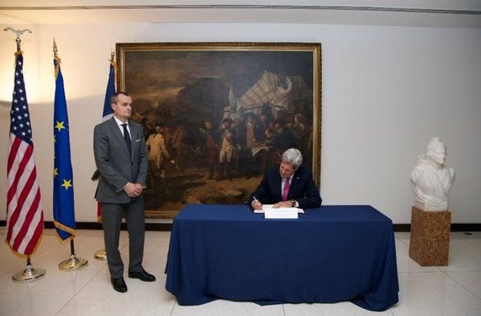Kerry en la Embajada de Francia en EEUU