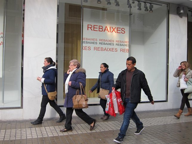 Rebajas, compras, comercio.