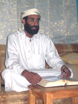El clérigo radical suní de origen estadounidense Anwar al Awlaki