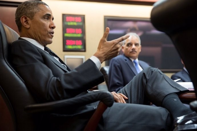 El presidente de EEUU, Barack Obama, junto al fiscal general, Eric Holder