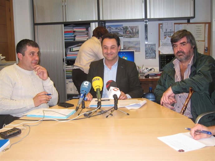 Manuel Pecharromán, en el centro