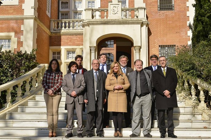 Firma de convenio entre Medio Ambiente, FAMP y colectivos de gestión de residuos