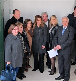 Díaz, en el centro, con autoridades locales de Baeza.