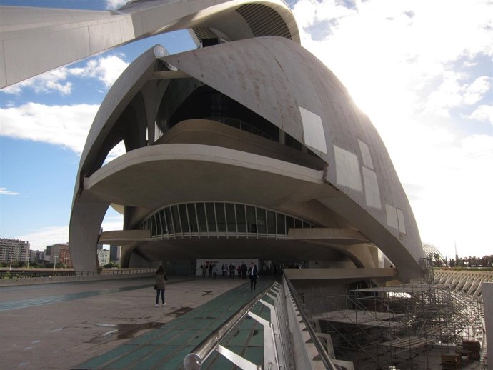 Andamios en el Palau de les Arts 