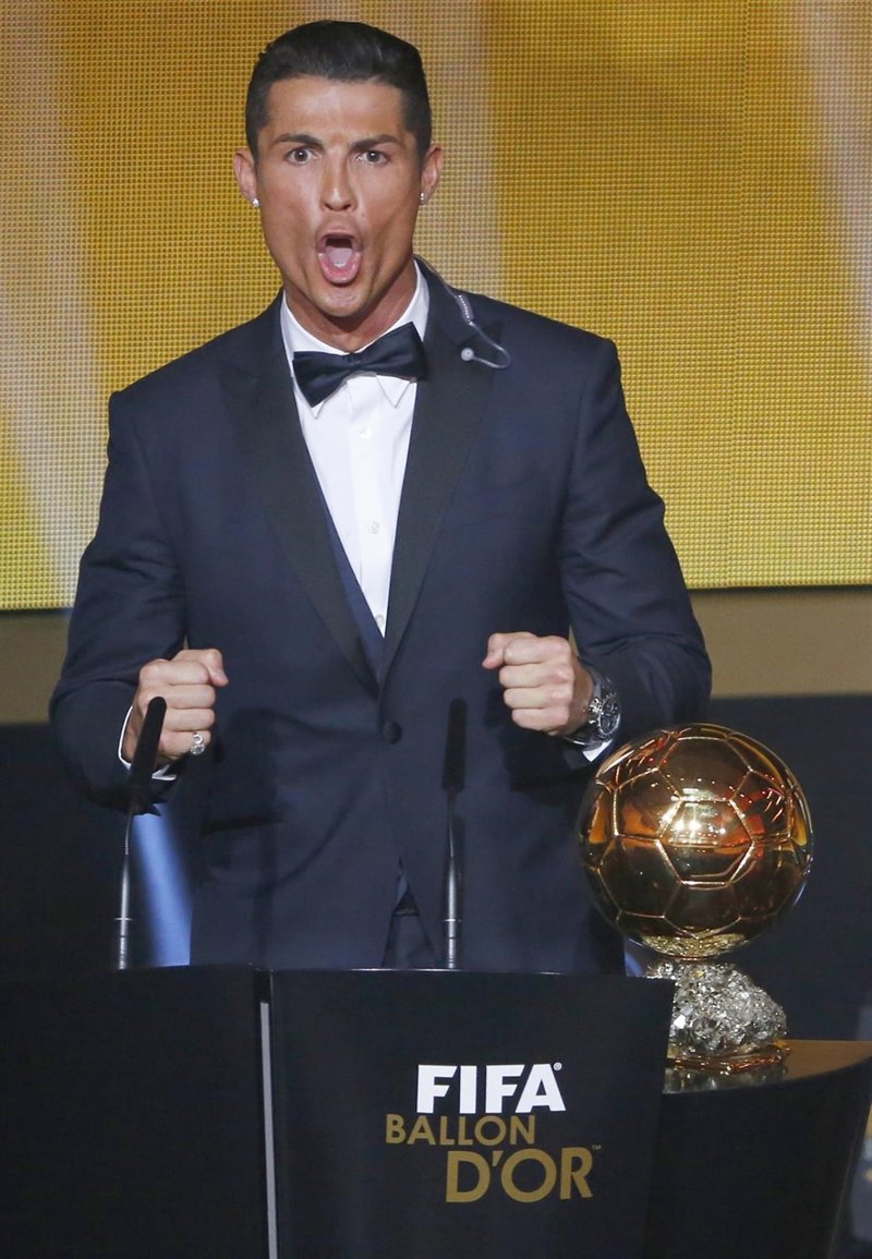 Cristiano Ronaldo Gana El Premio FIFA Bal n De Oro 2015