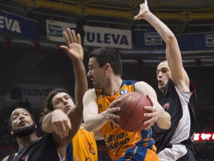 Rafa Martínez, del Valencia Basket, en un partido de Eurocup