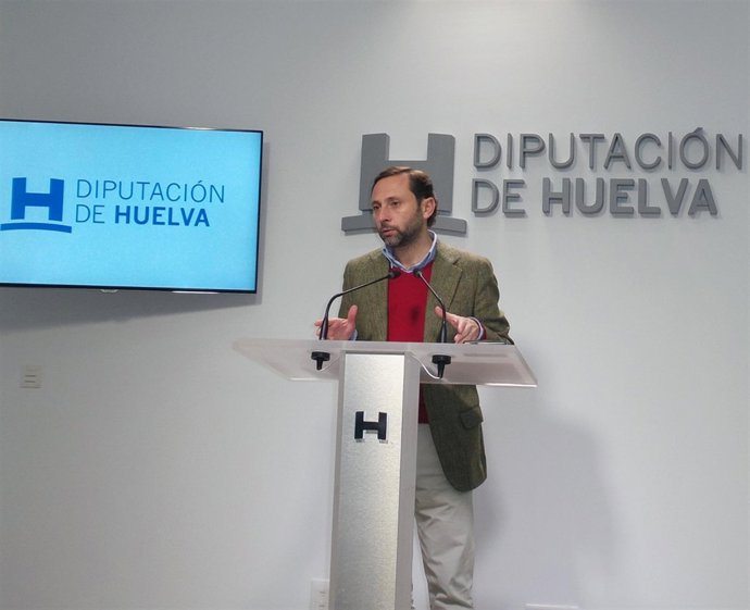 El diputado de Infraestructuras de Huelva, Alejandro Márquez.
