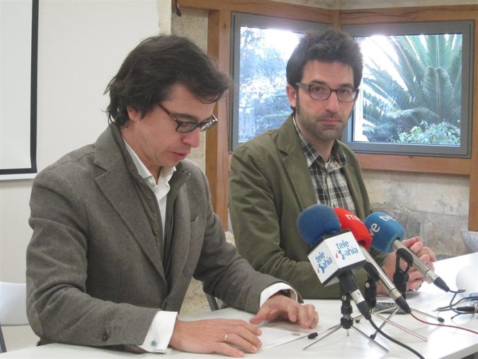 El concejal de Cultura, César Torrellas, y el director de la FSC, Marcos Díez