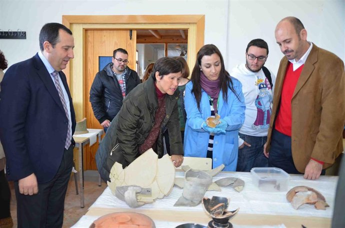 Ruiz espejo empleo mayores 30 años paro