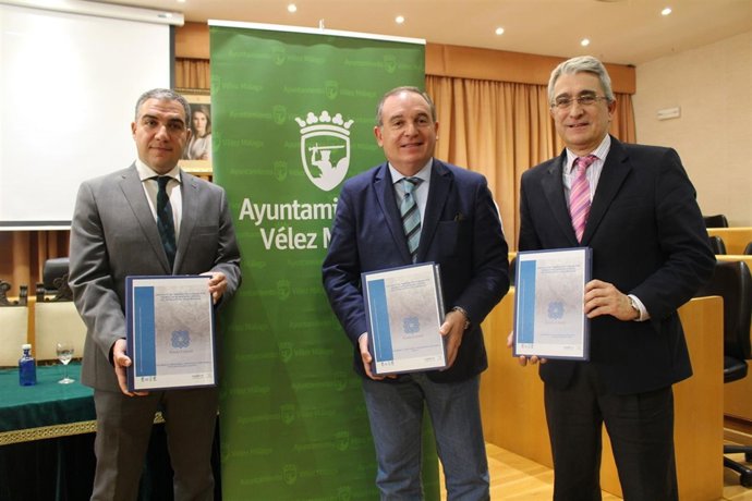 Presentac ión proyecto Senda Litoral Vélez Bendodo, González y Delgado Bonilla