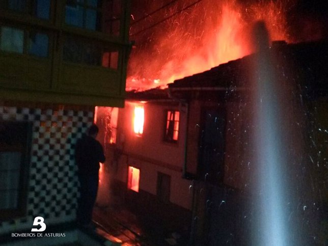 Incendio urbano en Tolivia, Laviana