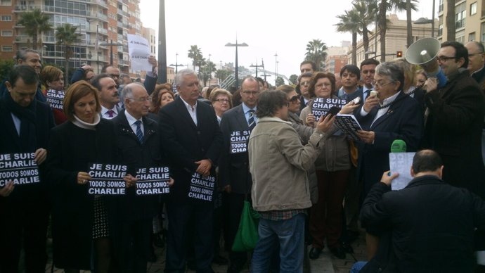 Momento de la lectura del manifiesto en Almería